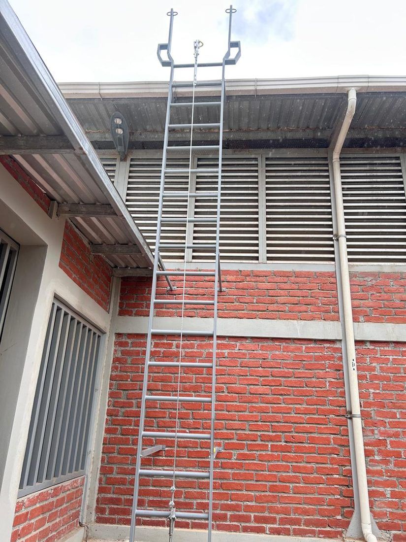 Sistema de seguridad contra caídas KAITARI instalado por Servicon